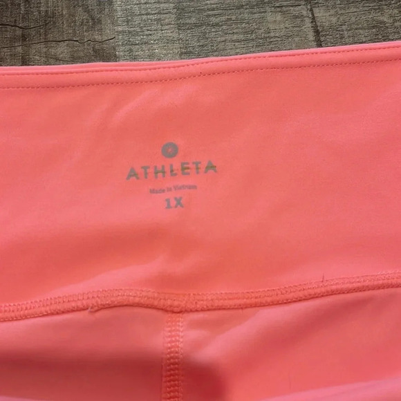 Athleta - Peach/Coral - Crop Plus Size Leggings - Size 1X - Great Used Condition - Picture 4 of 7